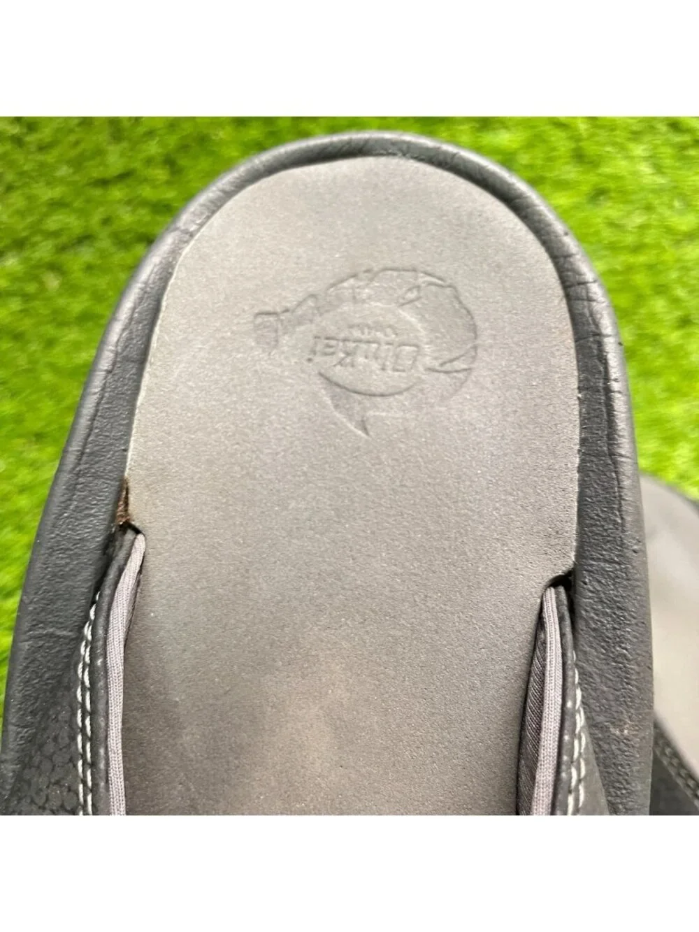 OluKai Ohana Mens Size 11 Black Gray Beach Outdoor Casual Flip Flops Sandals